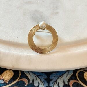 Vintage Mid-Century Pearl Circle Brooch